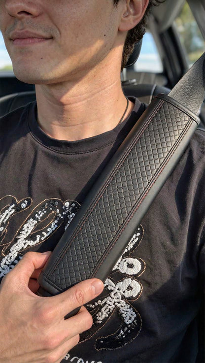 📢📢50% RABATT NU!! ⏰Axelplatta för bilbälte i PU-läder