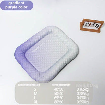 ✨50% RABATT NU! ✨Kylmatta för hundar och katter – Ice Silk-sommarsängfilt i tonade färger, mjuk och luftgenomsläpplig sovkudde för golv inomhus, soffor och bilresor. Tvättbar. Finns i flera storlekar.