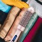 🔥 50% RABATT JULREA 💇‍♀️ 2-i-1 Volymkam ✨ Joniskt anti-statisk design för direkt lyft & fyllig volym på sekunder 🌟