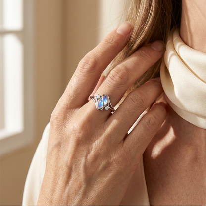 💖 50% RABATT! 🔥 Geometrisk oval månstensring med zirkoniadetaljer 🌙 Mystisk glittrande smycke, perfekt gåva✨