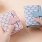 📢📢50% RABATT!! ⏰ Elegant Monogram Kort Plånbok för Kvinnor