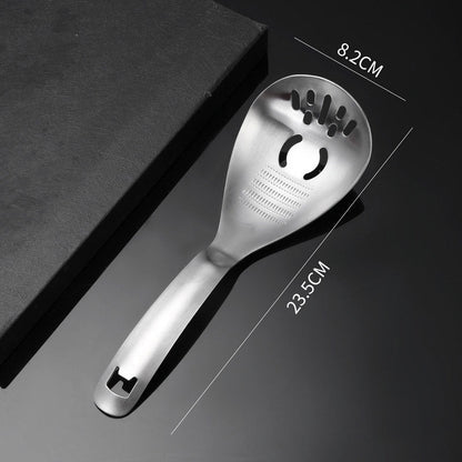 🥄 50 % RABATT NU! 🔪 Multifunktionell kökssked i rostfritt stål – 5 verktyg i ett – filtrering, malning, separering & flasköppnare – perfekt för köket 🍳